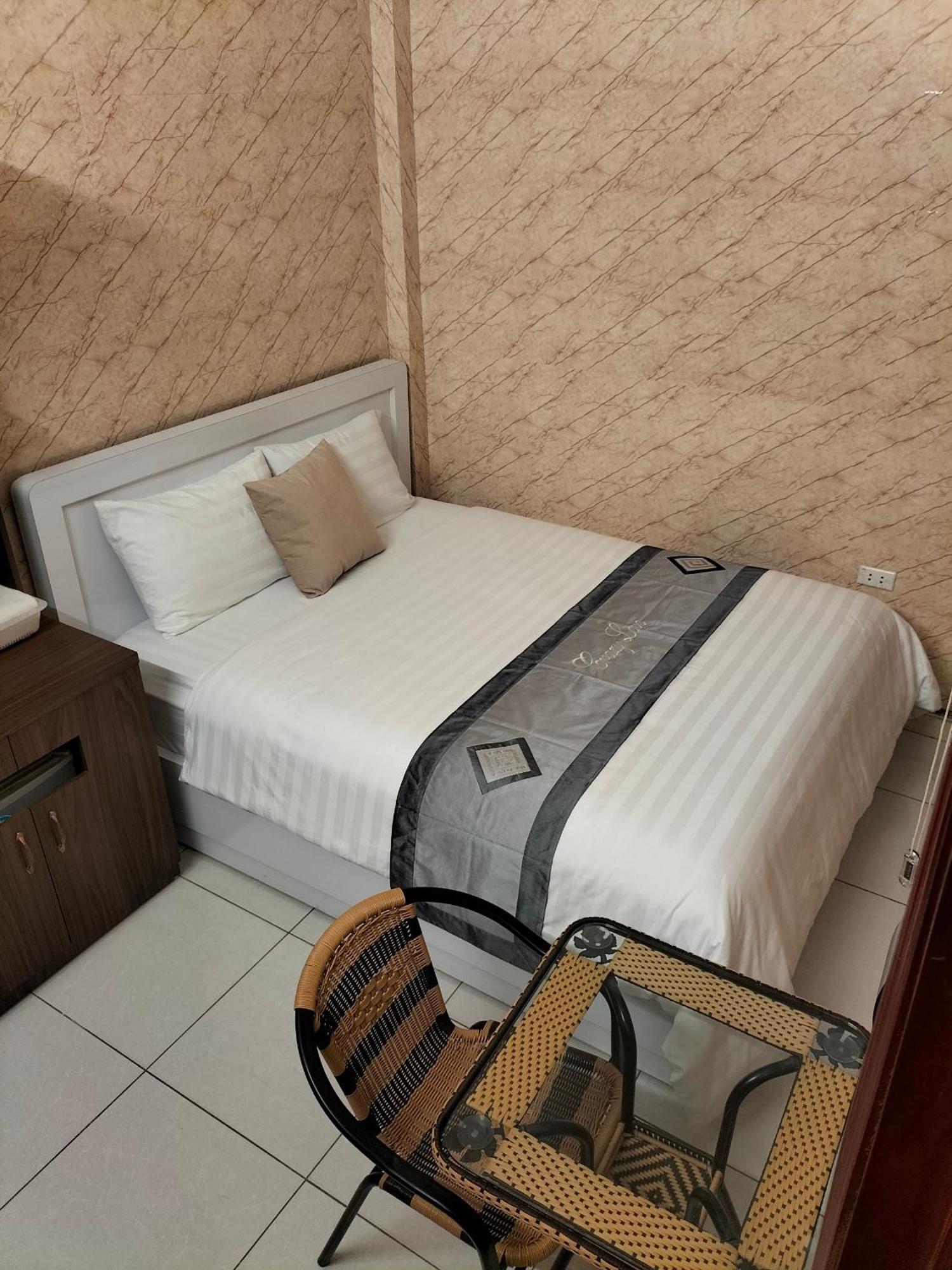 Roma Hotel Noi Bai Airport Hanoi Exterior photo